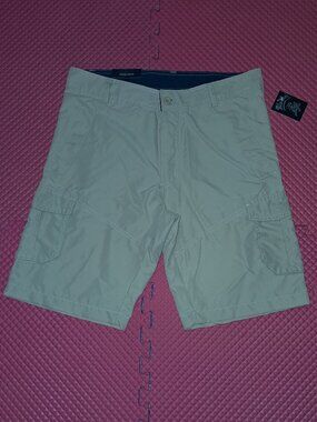 Light Weight Bermuda Shorts Cargo Pockets